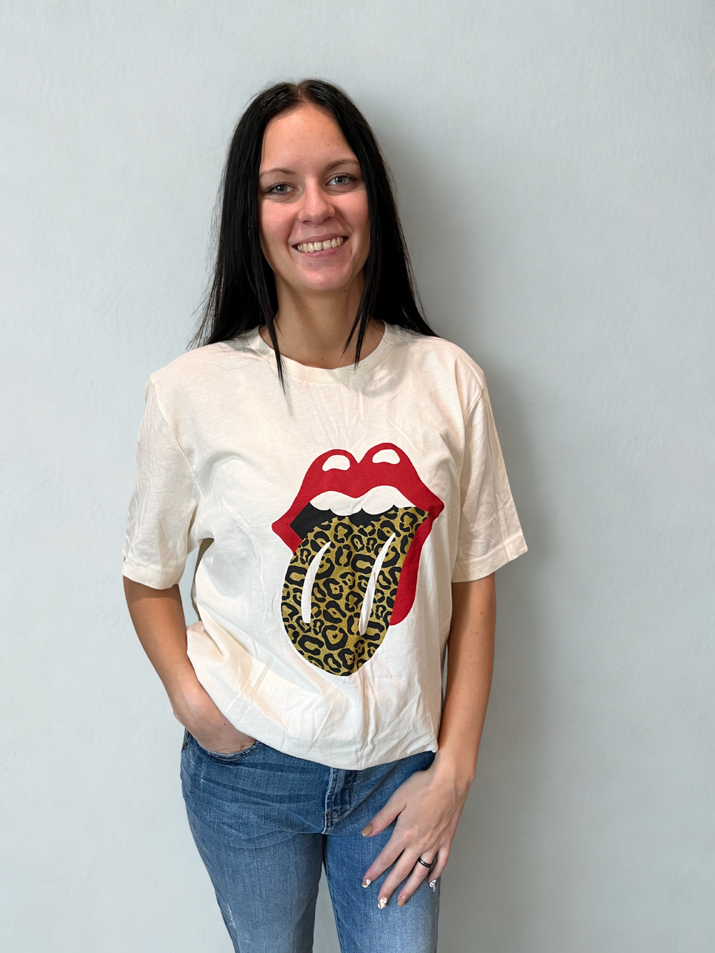 Skylar Lips Graphic Tee