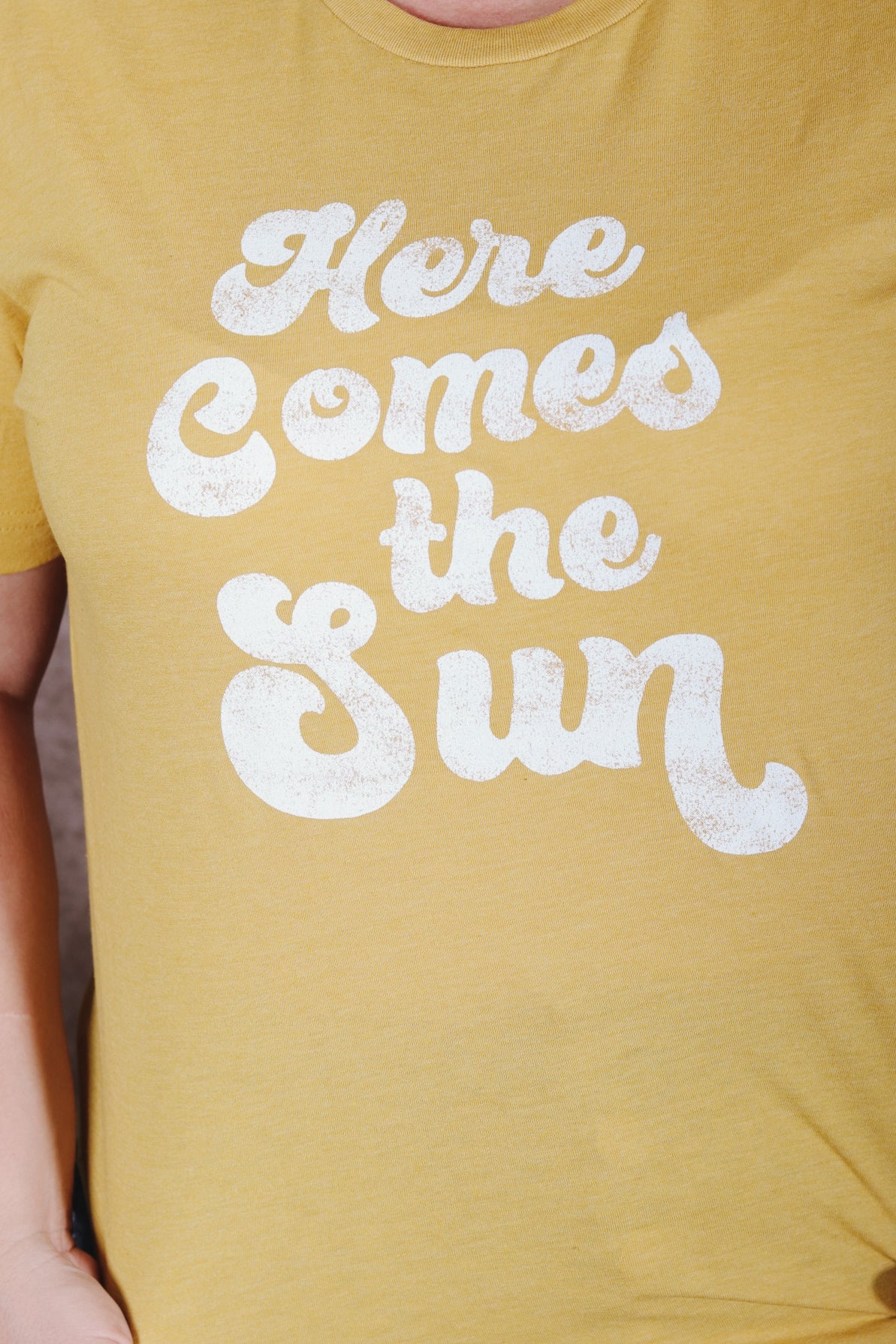 Here comes the sun graphic tee